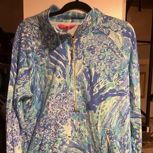 Lilly Pulitzer Pull over great condition